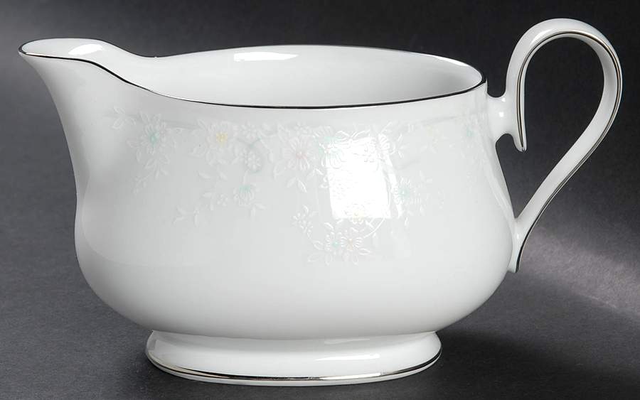 Anticipation Gravy Boat by Noritake-1