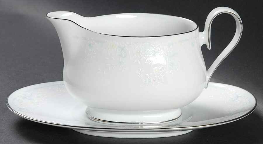 Anticipation Gravy Boat & Underplate (Relish/Butter) by Noritake-1