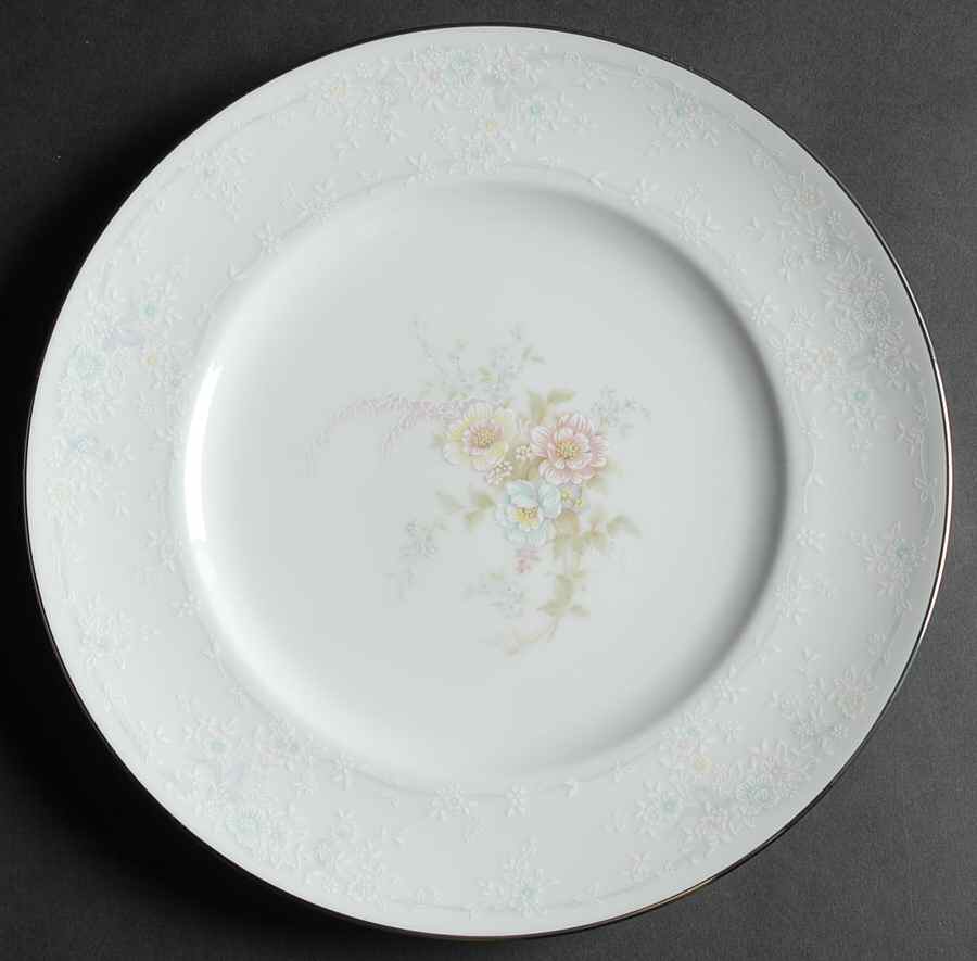 Anticipation Dinner Plate by Noritake-1