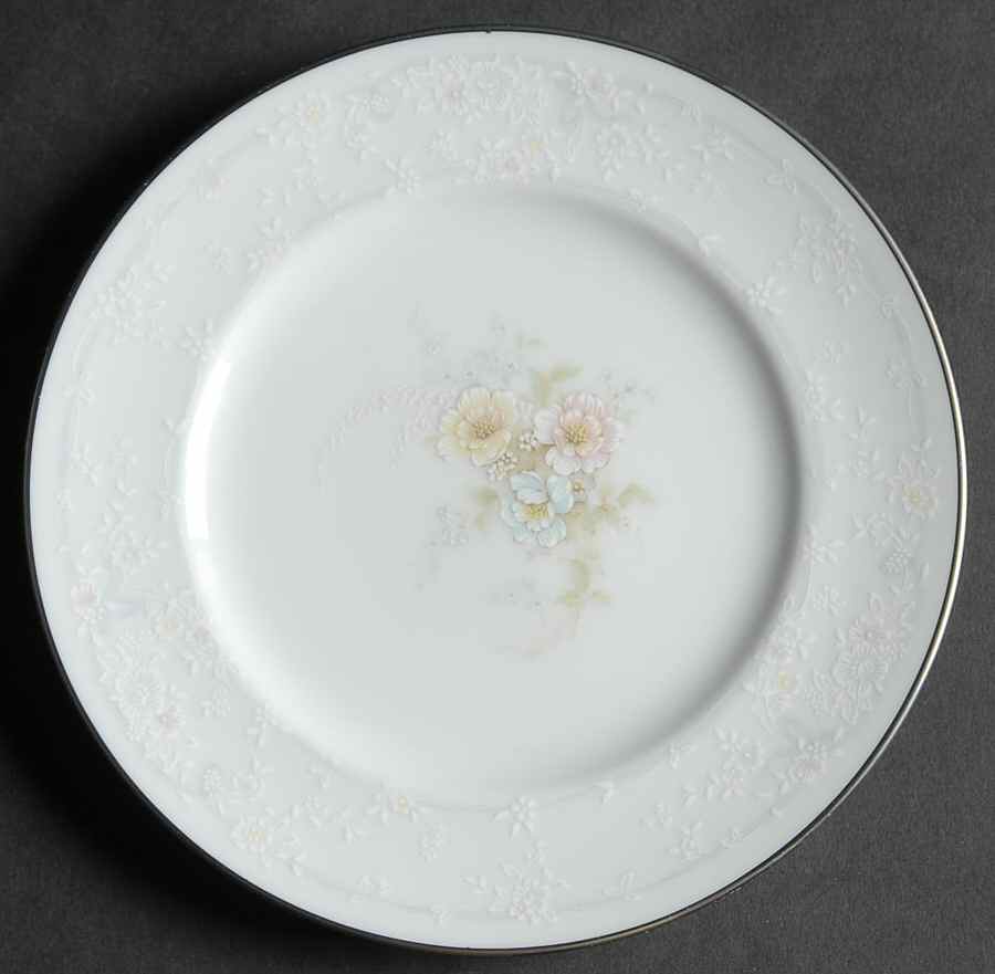 Anticipation Bread & Butter Plate by Noritake-1