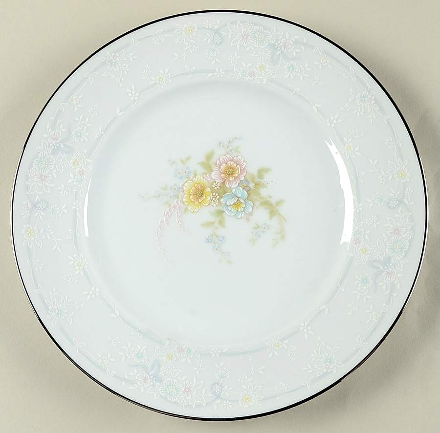 Anticipation Luncheon Plate by Noritake-1