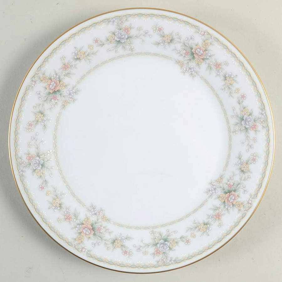 Applique Salad Plate by Noritake-1