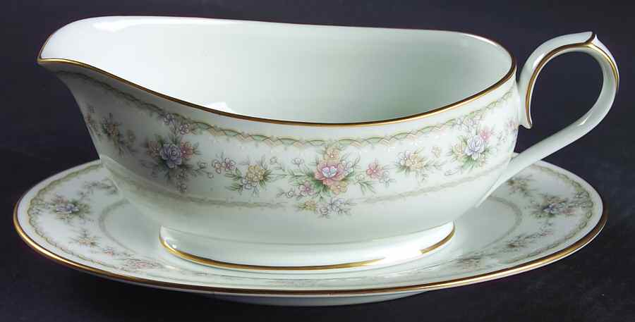 Applique Gravy Boat & Underplate (Relish/Butter) by Noritake-1