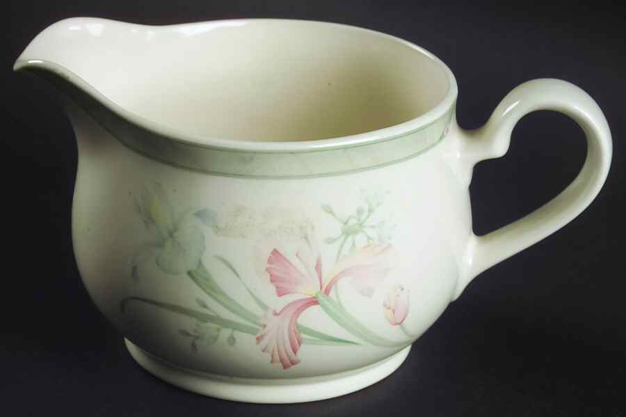April Sky Gravy Boat by Noritake-1