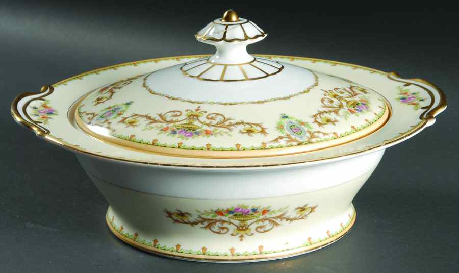 Arabella Round Covered Vegetable by Noritake-1