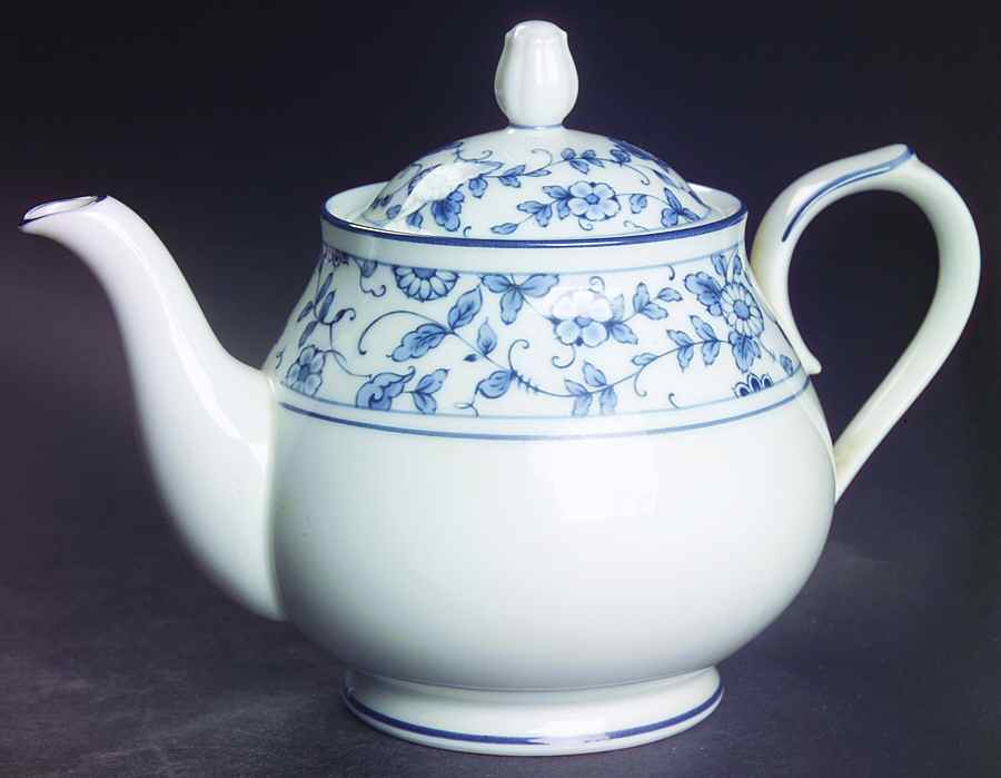 Arcadia Small Teapot & Lid by Noritake-1