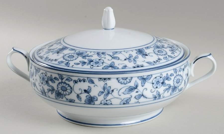Arcadia Round Covered Vegetable by Noritake-1