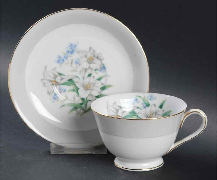 Arcadia Oversized Cup & Saucer Set by Noritake-1