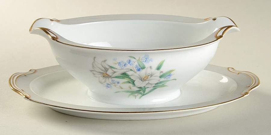 Arcadia Gravy Boat with Attached Underplate by Noritake-1