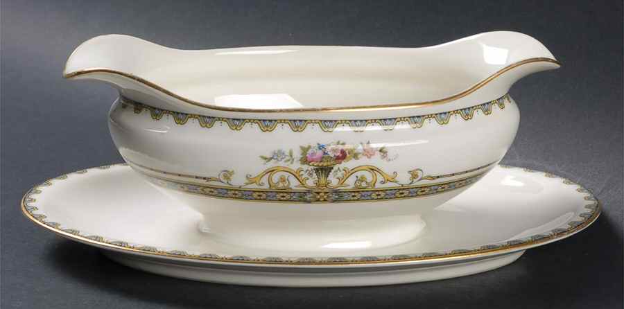 Ardsley Gravy Boat with Attached Underplate by Noritake-1