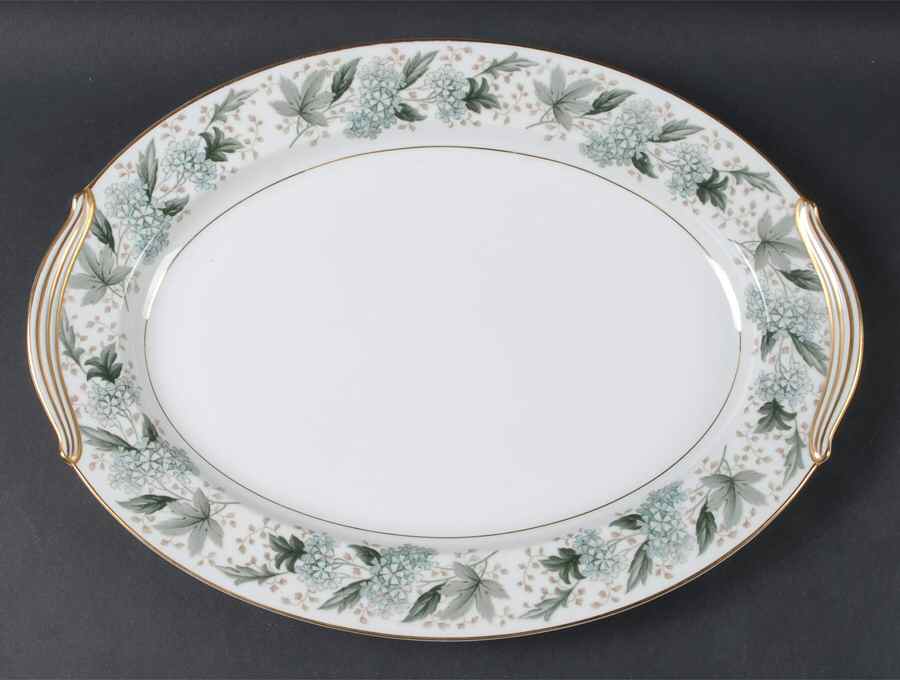 Argyle 16" Oval Serving Platter by Noritake-1