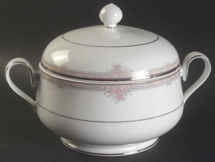 Arlington Heights Round Covered Vegetable by Noritake-1