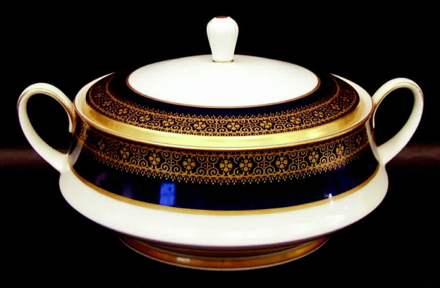 Aristocrat Round Covered Vegetable by Noritake-1