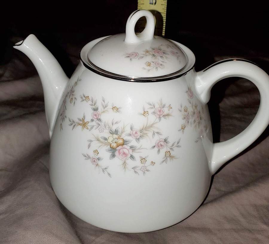 Arlene Teapot & Lid by Noritake-1
