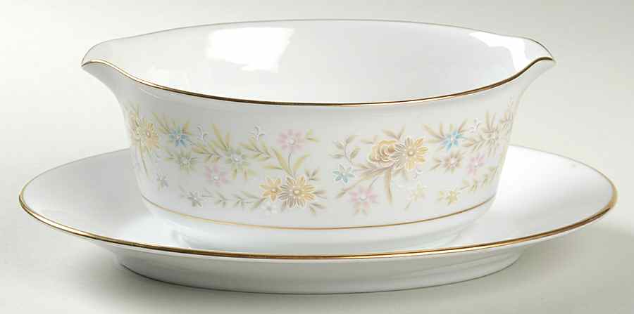 Arlington Gravy Boat with Attached Underplate by Noritake-1