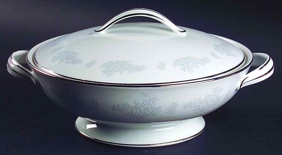 Armand Round Covered Vegetable by Noritake-1
