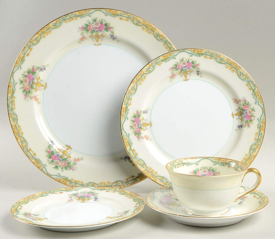 Arvana 5 Piece Place Setting by Noritake-1