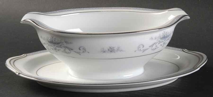Ashby Gravy Boat with Attached Underplate by Noritake-1