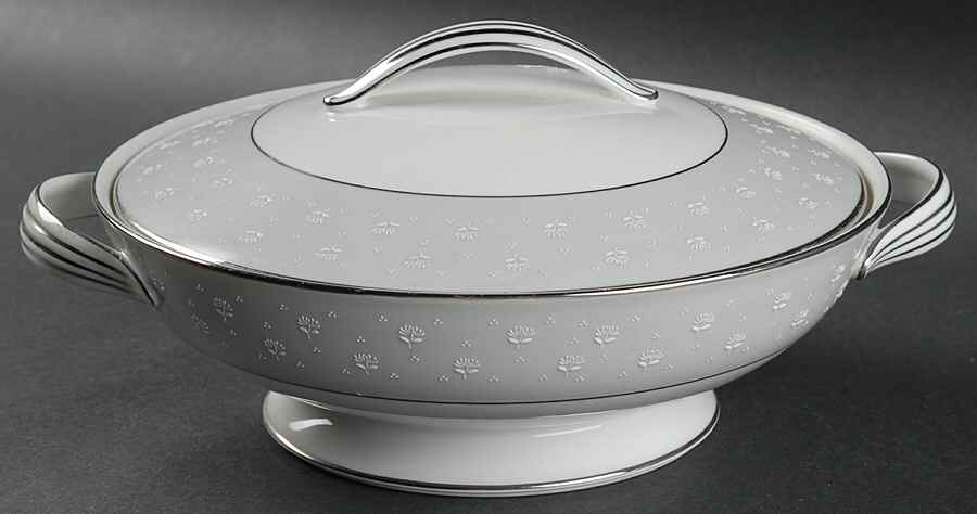 Ashley Round Covered Vegetable by Noritake-1