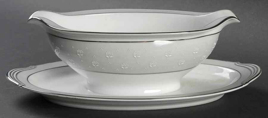 Ashley Gravy Boat with Attached Underplate by Noritake-1