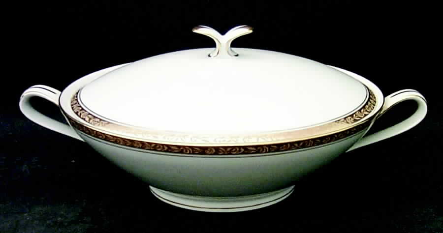Ashleigh Round Covered Vegetable by Noritake-1