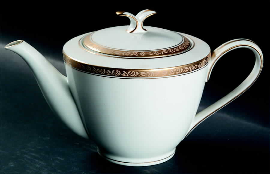 Ashleigh Teapot & Lid by Noritake-1