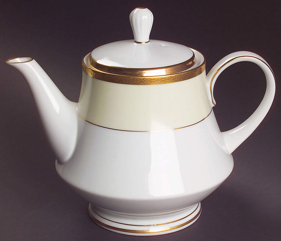 Astoria Teapot & Lid by Noritake-1