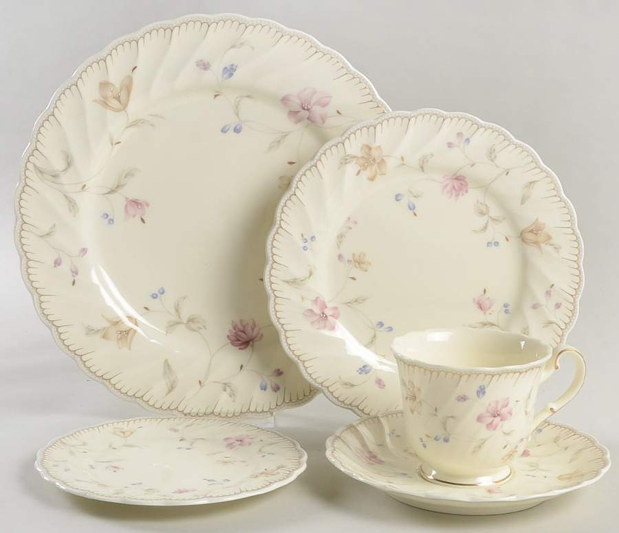Astair 5 Piece Place Setting by Noritake-1