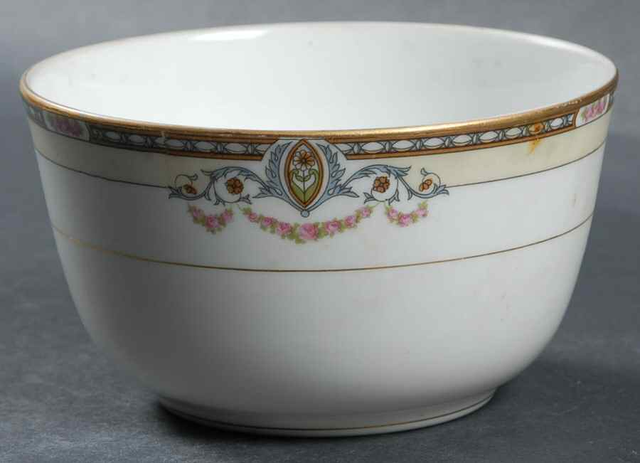 Atlanta Cranberry Bowl by Noritake-1