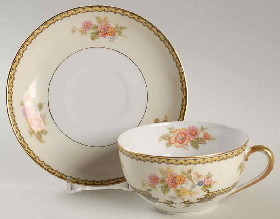 Aubery Flat Cup & Saucer Set by Noritake-1