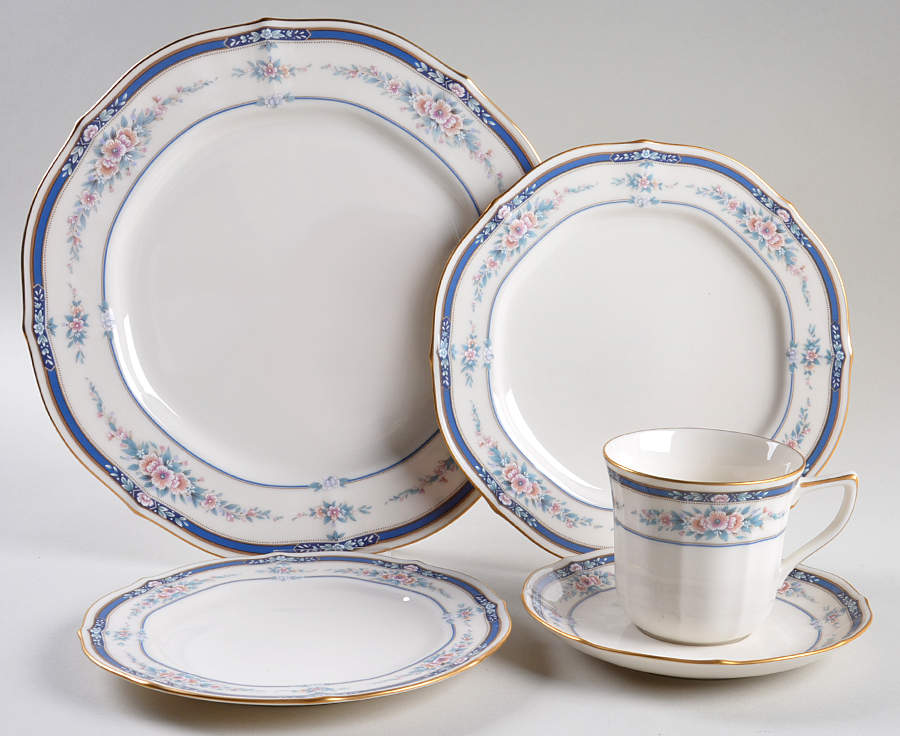 Auburndale 5 Piece Place Setting by Noritake-1