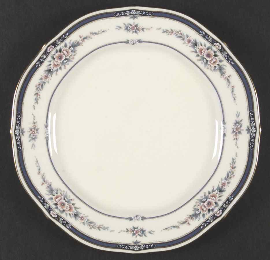 Auburndale Dinner Plate by Noritake-1