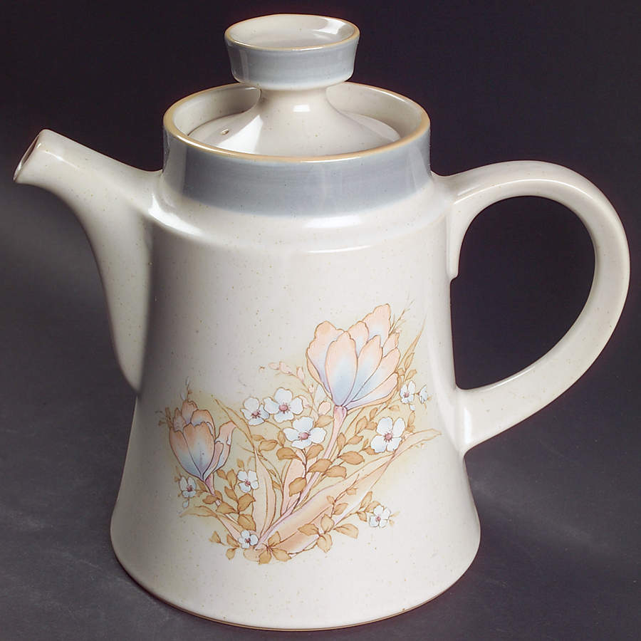 Autumn Day Tea/Coffee Pot & Lid by Noritake-1