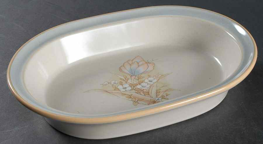 Autumn Day 9" Oval Vegetable Bowl by Noritake-1
