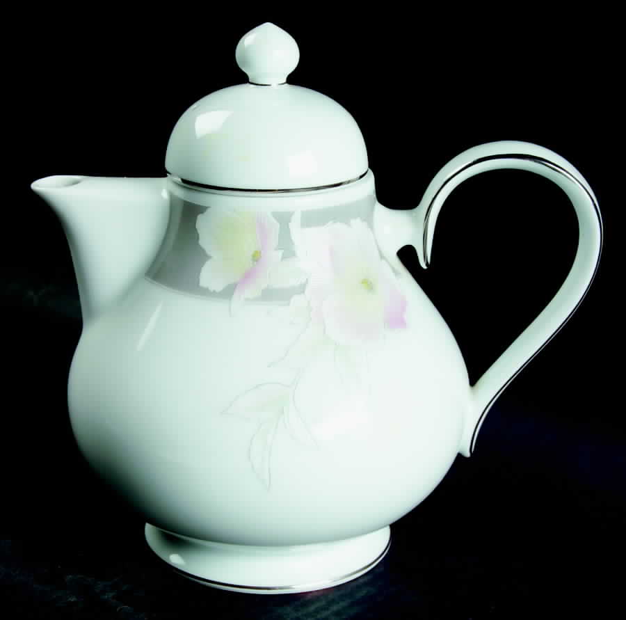 Autumn Rhapsody Teapot & Lid by Noritake-1
