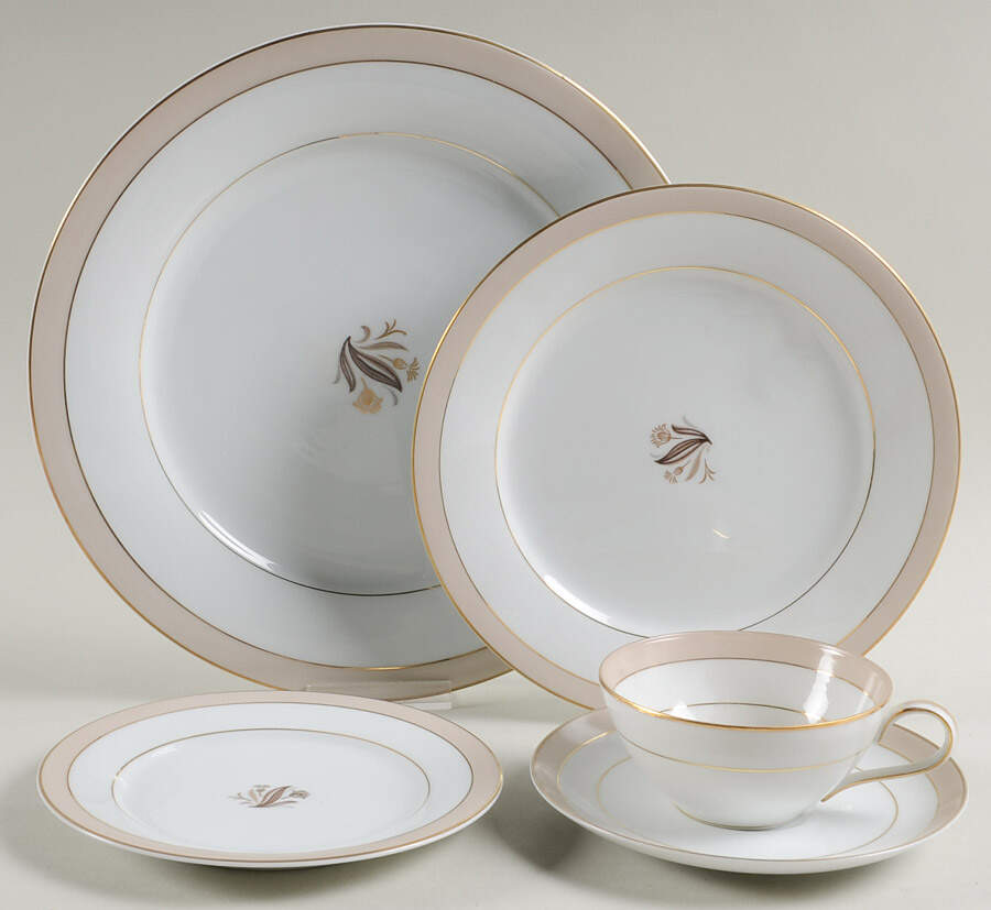 Avon 5 Piece Place Setting by Noritake-1