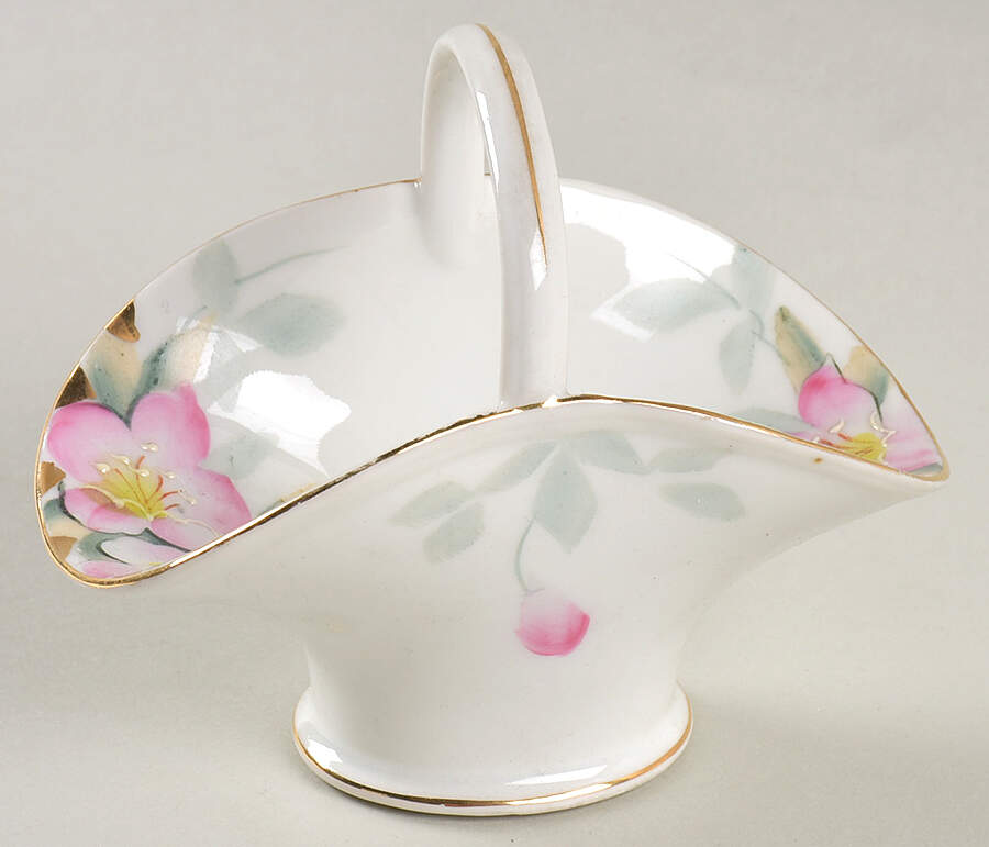 Azalea Dolly Varden Basket by Noritake-1