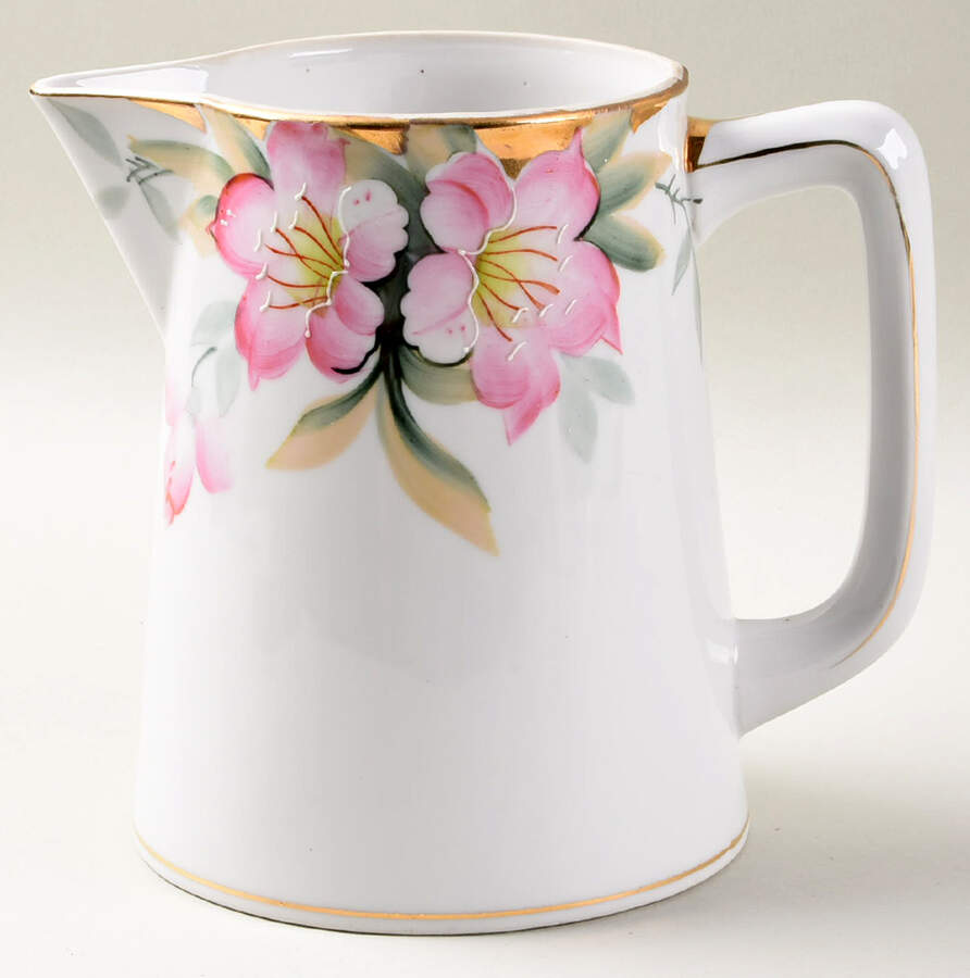 Azalea 28 Oz Pitcher by Noritake-1