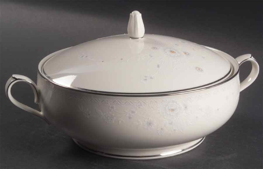 Baldwin Round Covered Vegetable by Noritake-1