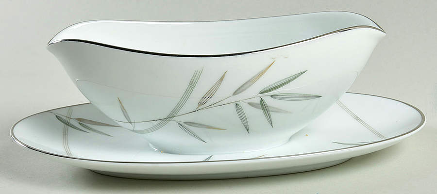 Bambina Gravy Boat with Attached Underplate by Noritake-1