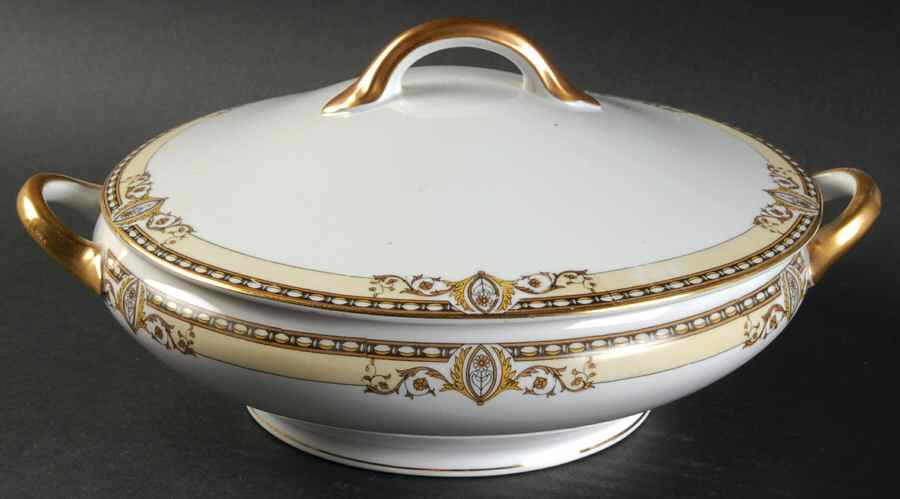 Bancroft Round Covered Vegetable by Noritake-1