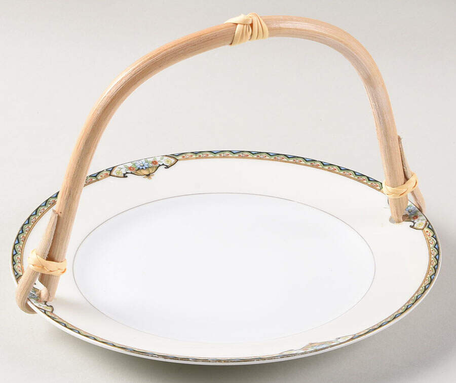 Baroda 5 3/8"-5 5/8" Bamboo Handled Serving Plate  HC by Noritake-1