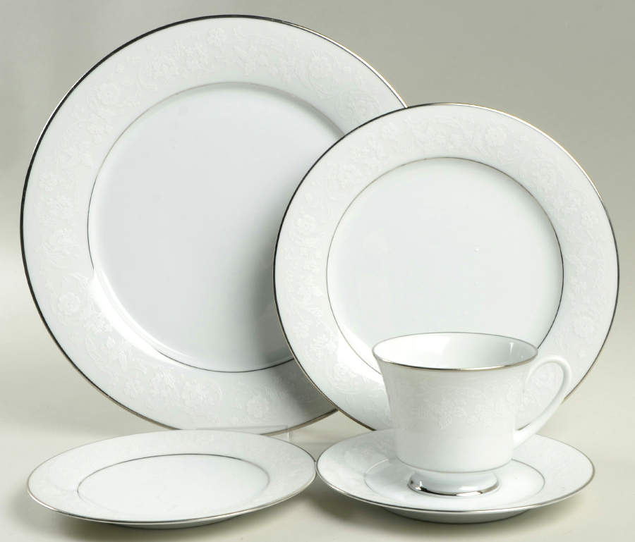Baroness 40 Piece Estate Set by Noritake-1