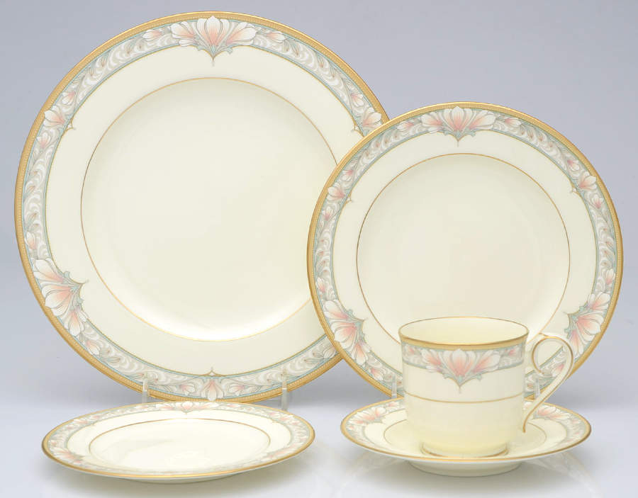 Barrymore 40-Piece Set by Noritake-1
