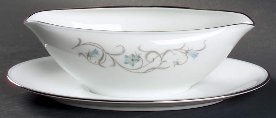 Beaumont Gravy Boat with Attached Underplate by Noritake-1