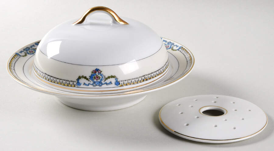 Beaumont Round Covered Butter by Noritake-1