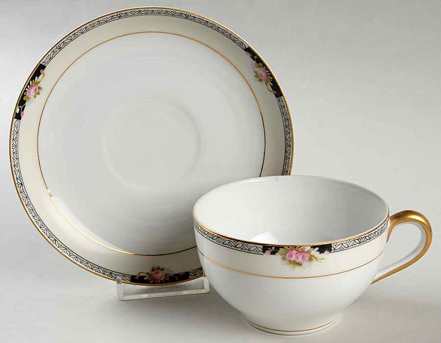 Beechmont Oversized Cup & Saucer Set by Noritake-1