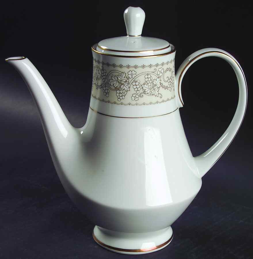 Bella Coffee Pot & Lid by Noritake-1