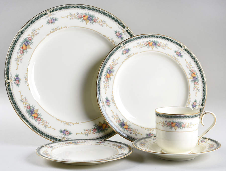 Bellcrest 5 Piece Place Setting by Noritake-1