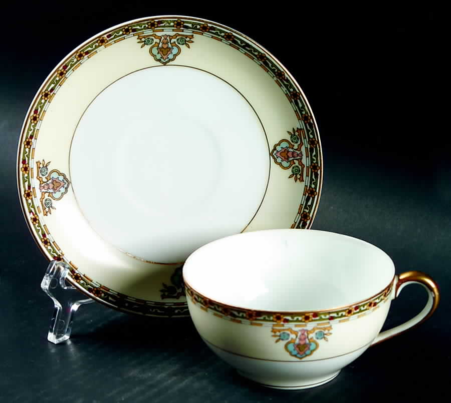 Belleclaire Flat Cup & Saucer Set by Noritake-1